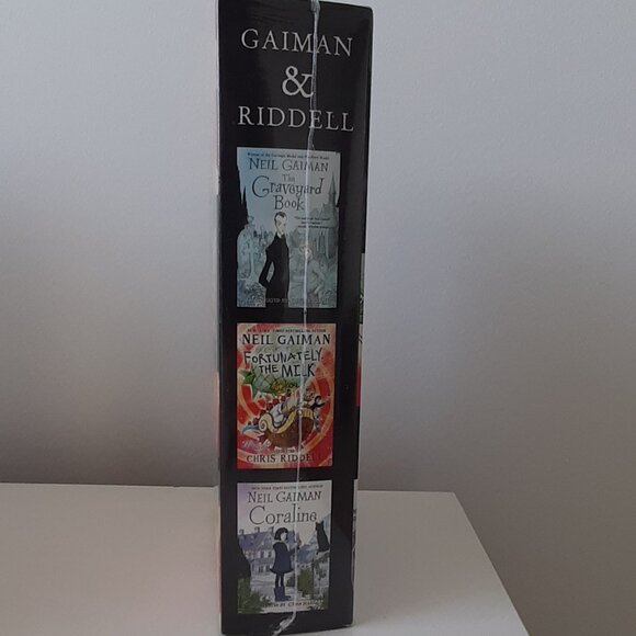 Neil Gaiman/Chris Riddell 3-Book Box Set - Picture 2 of 4